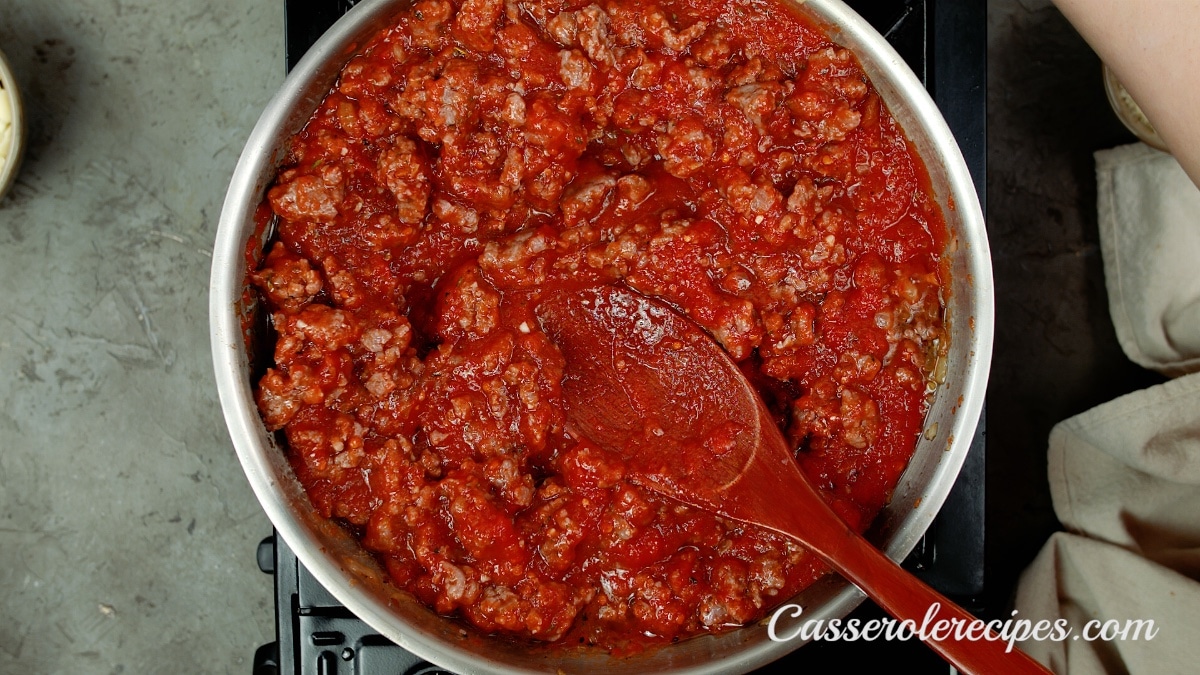 tomato sauce added to beef