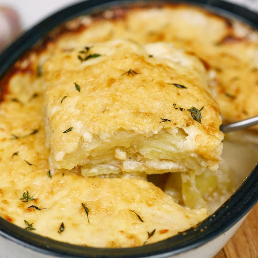 Creamy Au Gratin Potatoes - Casserole Recipes