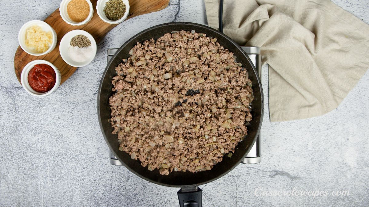 cooked ground meat in skillet