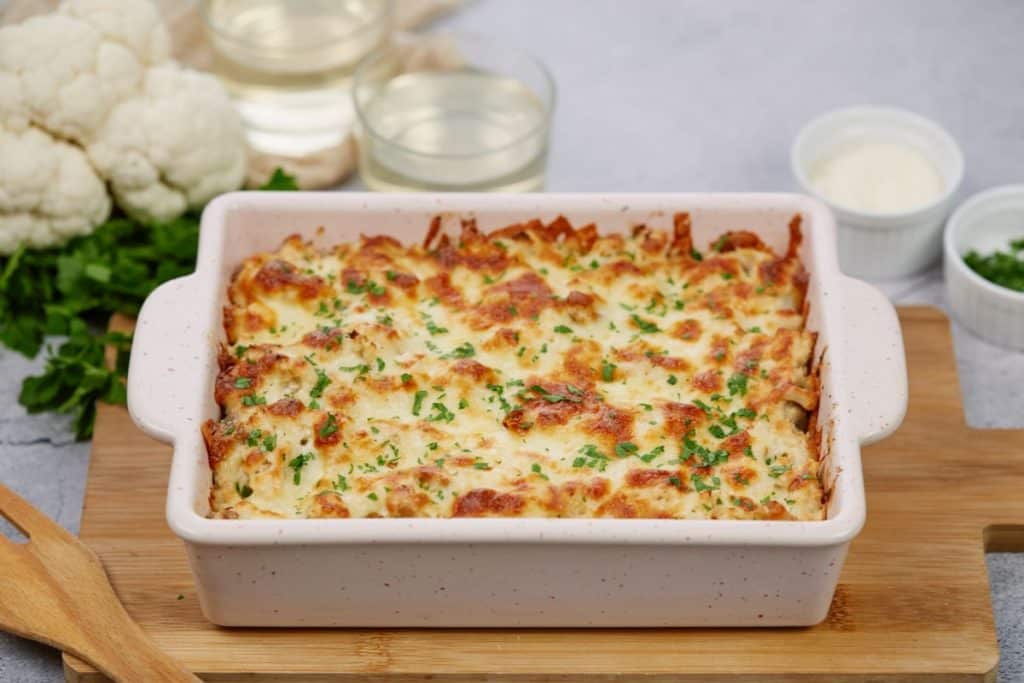 Cheesy Chicken Thighs and Cauliflower Casserole - Casserole Recipes