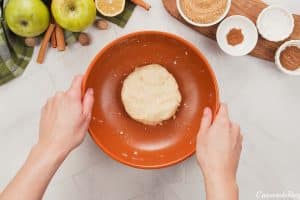 making dough to make apple pandowdy